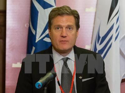 Chủ tịch Hội đồng nghị viện NATO Michael Turner.